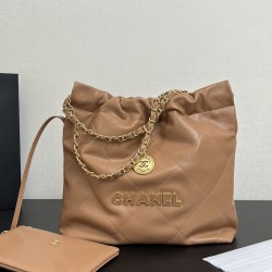 CHANEL 22 Bag