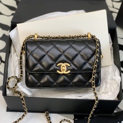 CHANEL BOY BAG