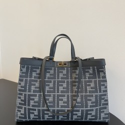 FENDI Tote Bags