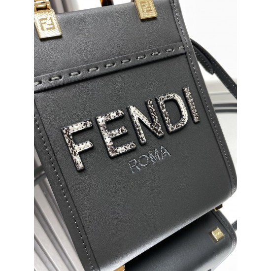 FENDI Tote Bags