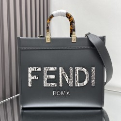 FENDI Tote Bags