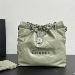 CHANEL 22 Bag