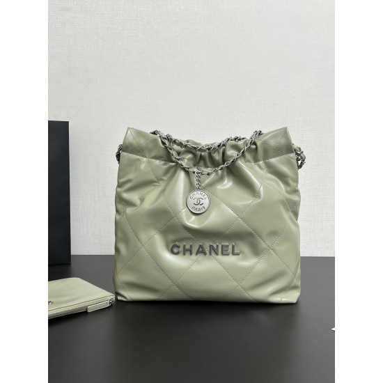 CHANEL 22 Bag