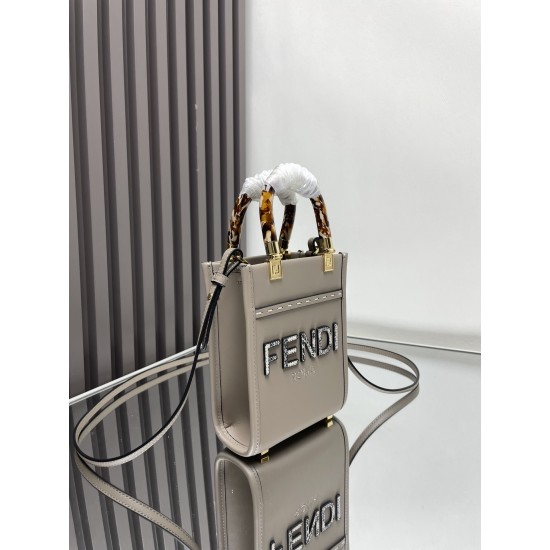 FENDI Tote Bags