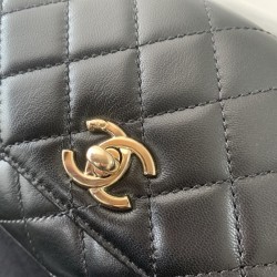 CHANEL COCO HANDLE