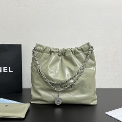 CHANEL 22 Bag