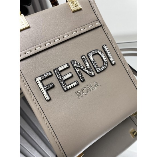 FENDI Tote Bags