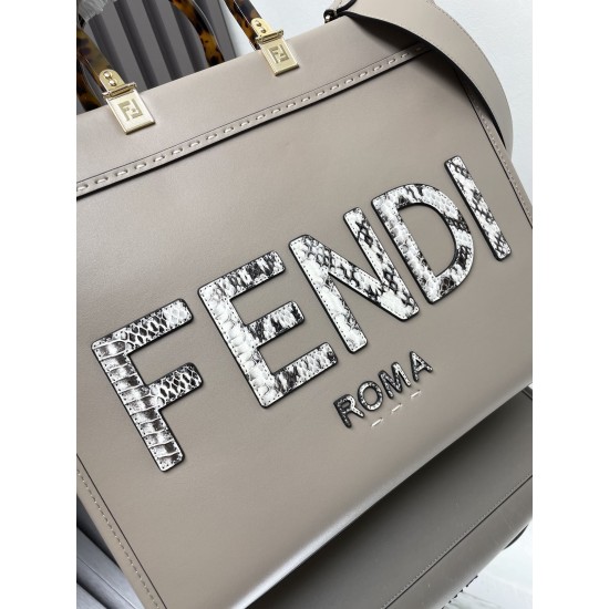 FENDI Tote Bags