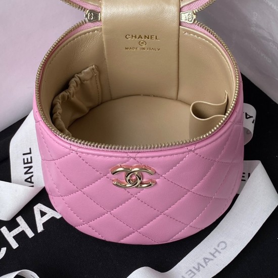 CHANEL BUCKET