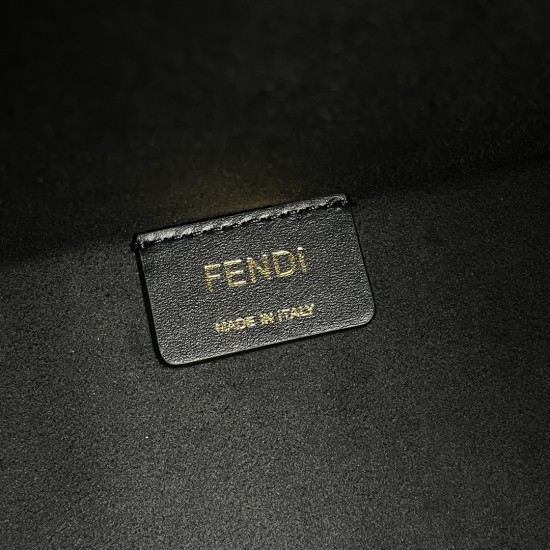 FENDI Tote Bags