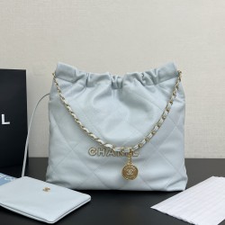 CHANEL 22 Bag