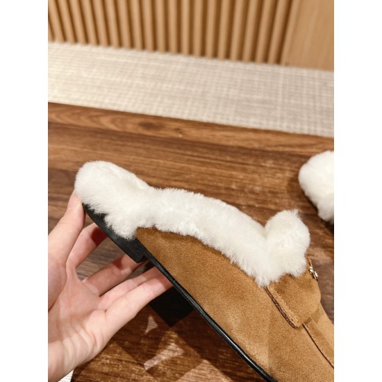 LV Slippers