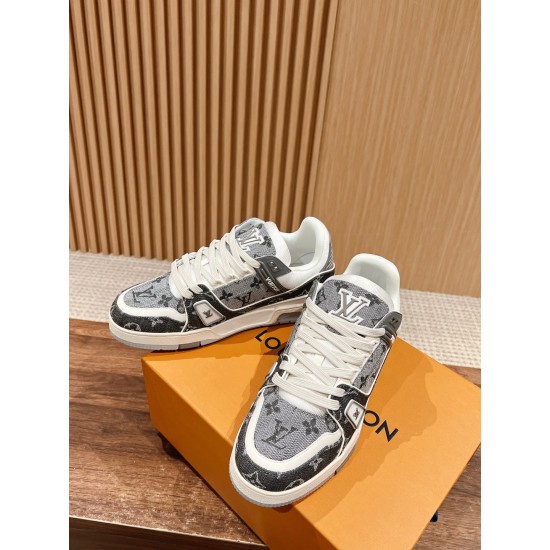 LV Trainer Sneaker