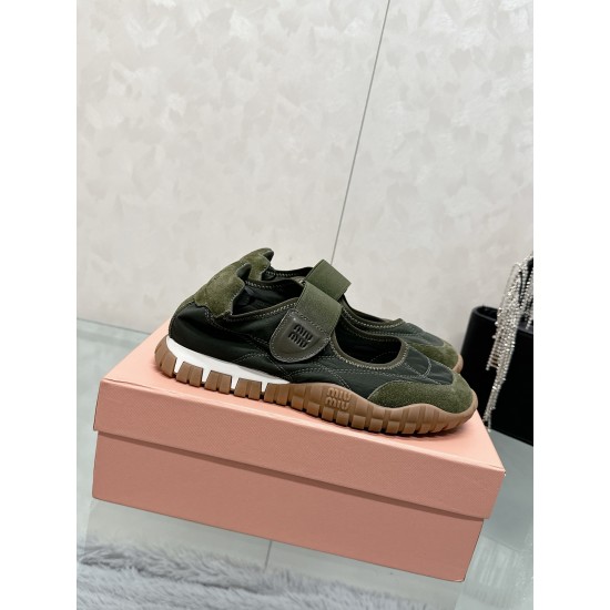 MiuMiu Sneakers