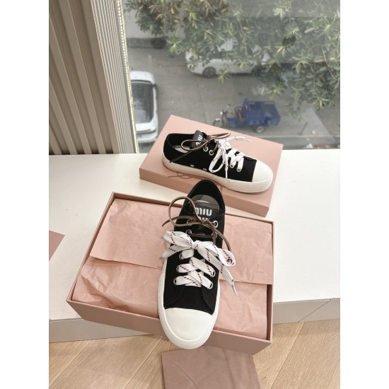 MiuMiu Sneakers