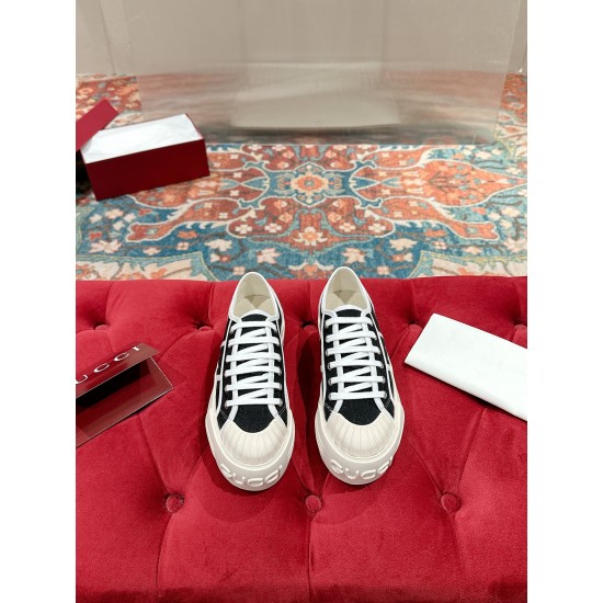 Gucci Sneakers