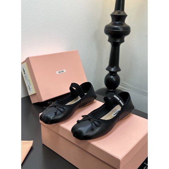 MIUMIU Ballerinas