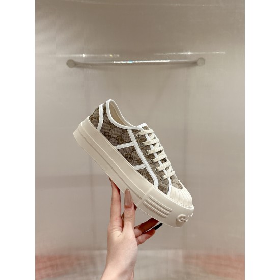 Gucci Sneakers