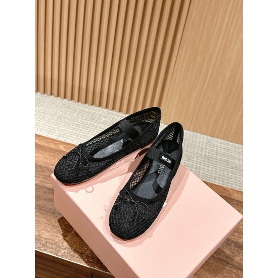 MIUMIU Ballerinas