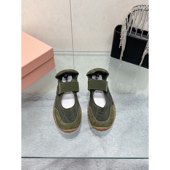 MiuMiu Sneakers