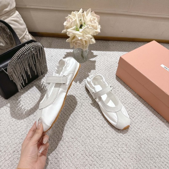 MIUMIU Ballerinas
