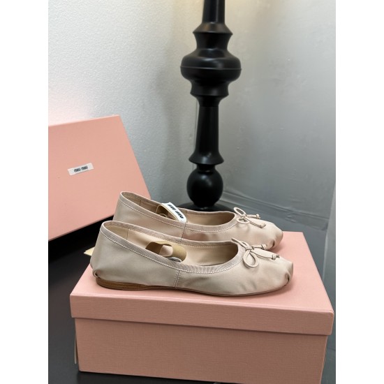 MIUMIU Ballerinas