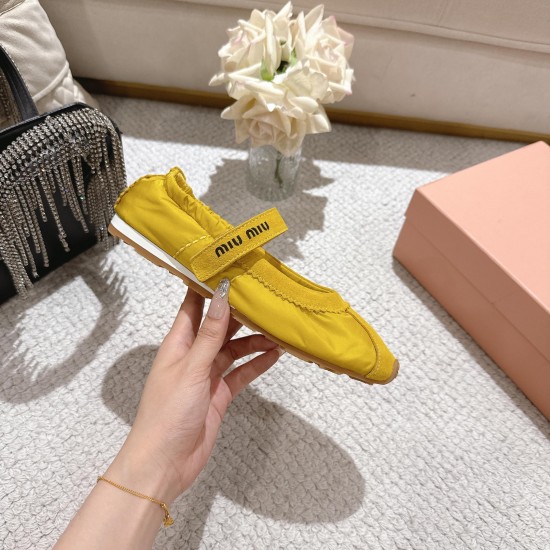MIUMIU Ballerinas