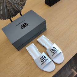 Balenciaga slippers