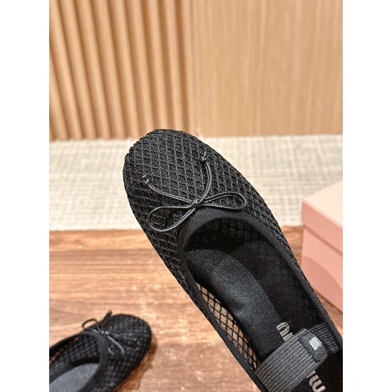 MIUMIU Ballerinas