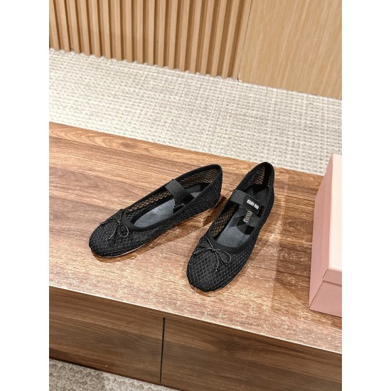 MIUMIU Ballerinas