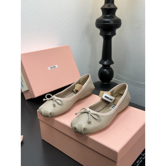 MIUMIU Ballerinas