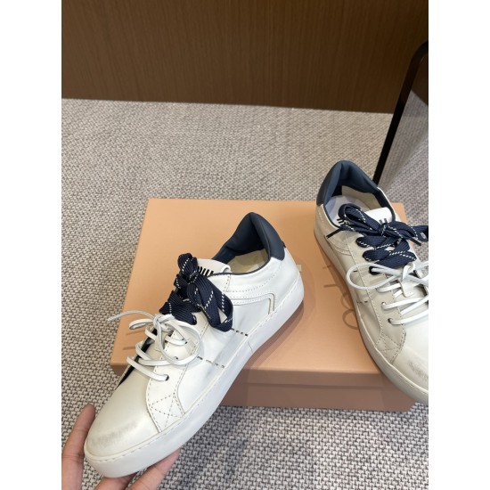MiuMiu Sneakers