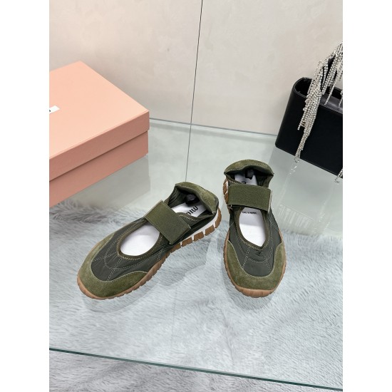 MiuMiu Sneakers