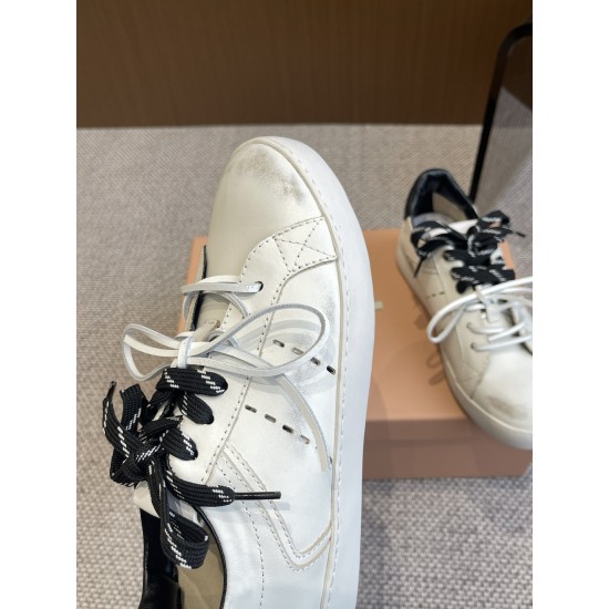 MiuMiu Sneakers