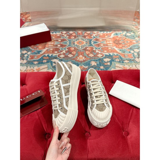 Gucci Sneakers
