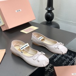 MIUMIU Ballerinas