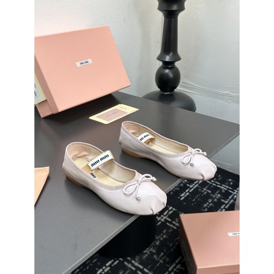MIUMIU Ballerinas