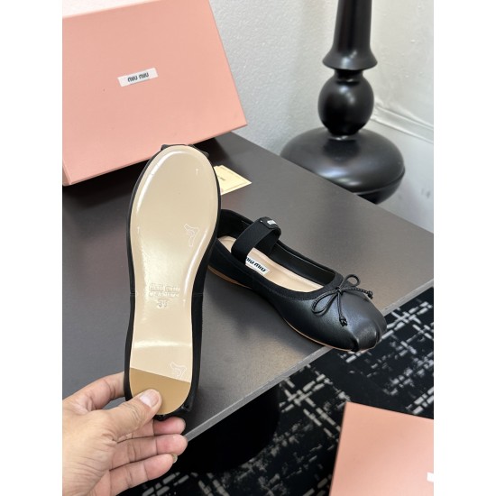 MIUMIU Ballerinas
