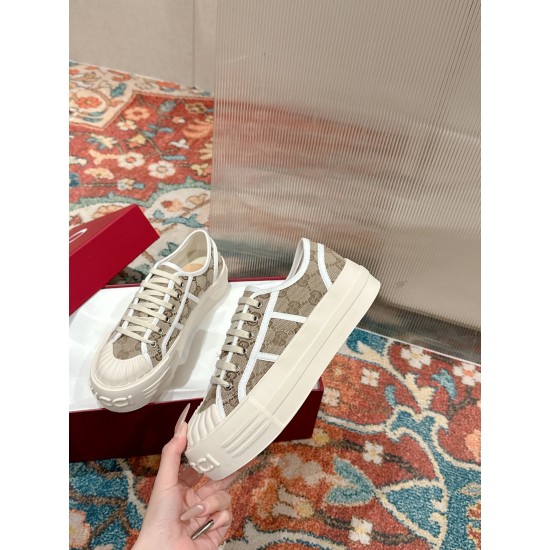 Gucci Sneakers