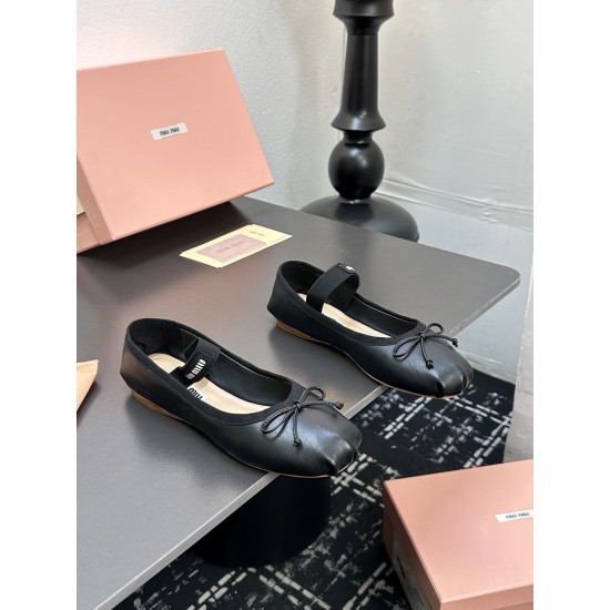MIUMIU Ballerinas