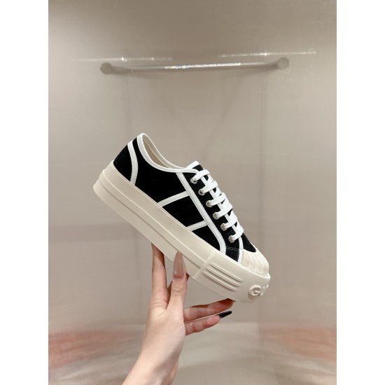 Gucci Sneakers
