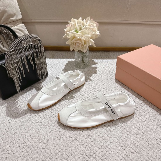 MIUMIU Ballerinas