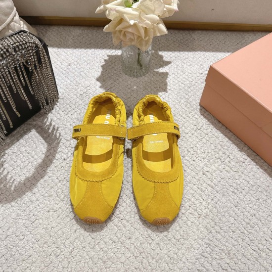 MIUMIU Ballerinas