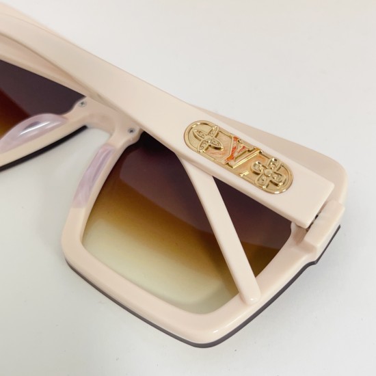 Louis Vuitton Louis Vuitton
