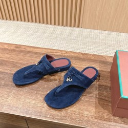  Loro Piana