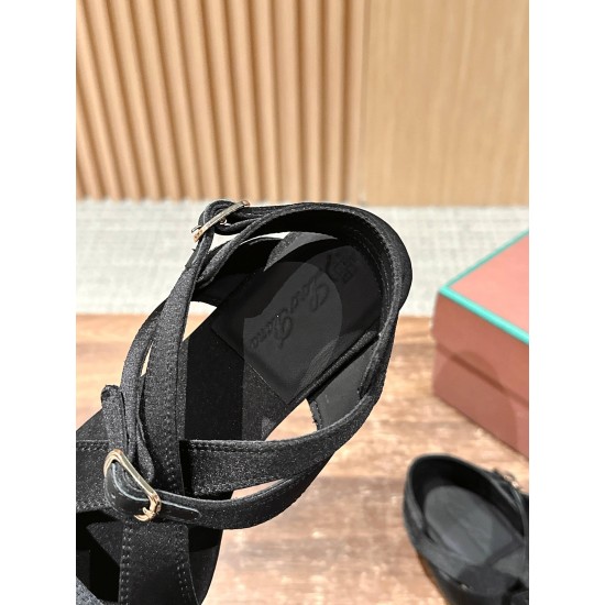  Loro Piana