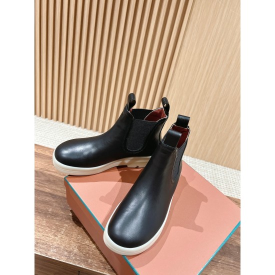 Loro Piana