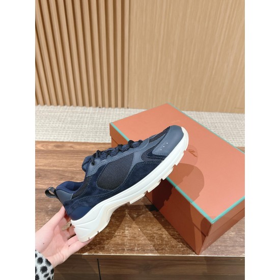  Loro Piana