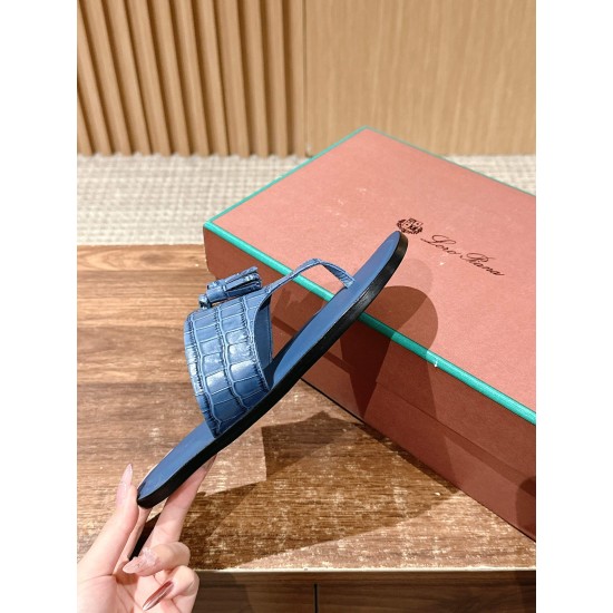  Loro Piana