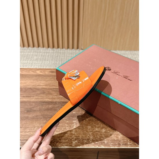  Loro Piana